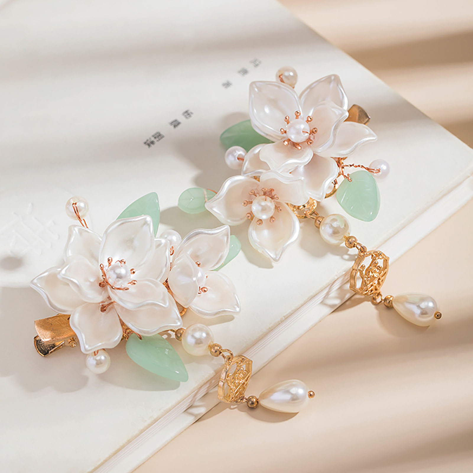 Vintage Fashion Guild - Vintage Camellia Hair Clip Elegant Chinese